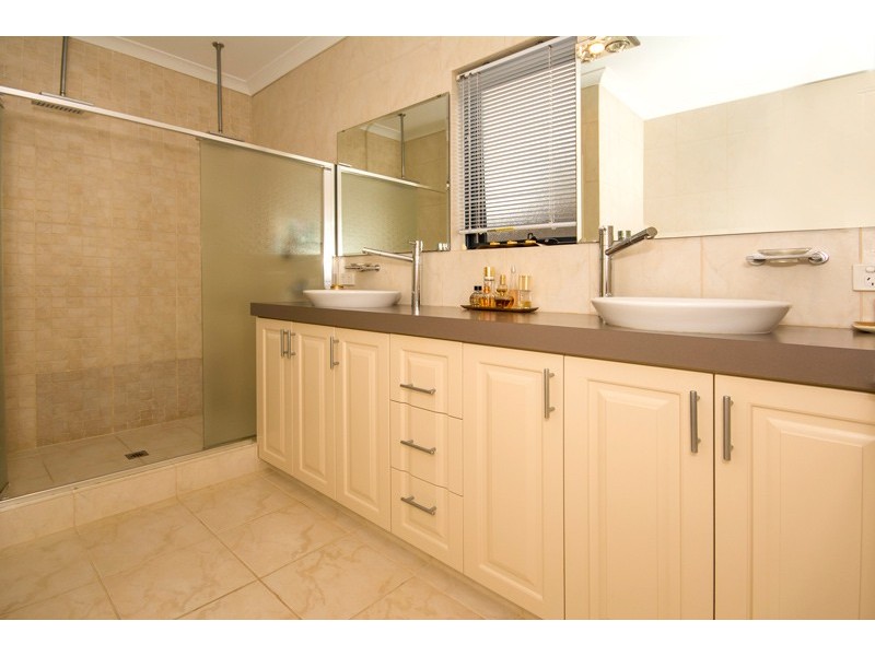 89 Aurora Drive, Atwell WA 6164