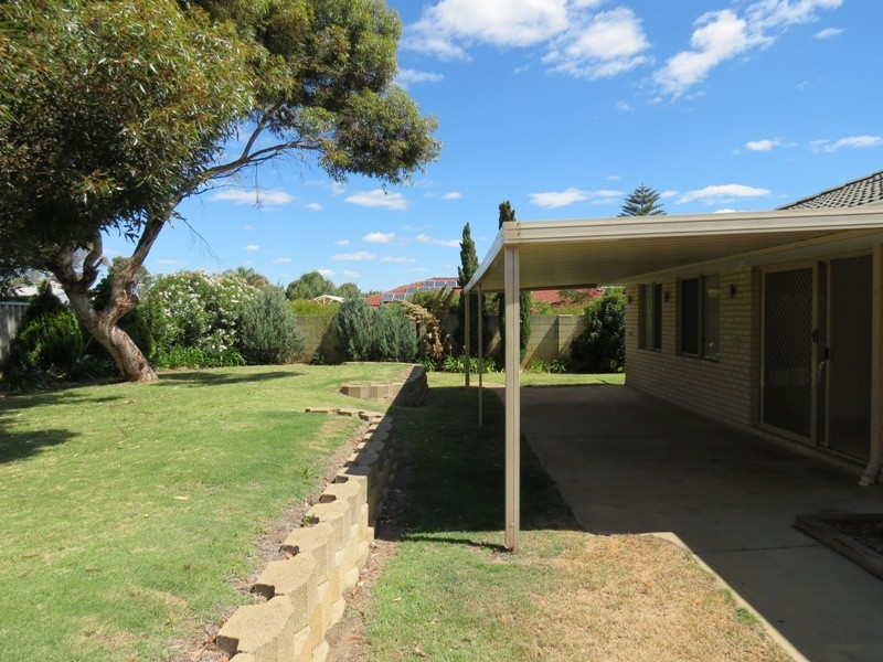 18 Daley Close, Atwell WA 6164