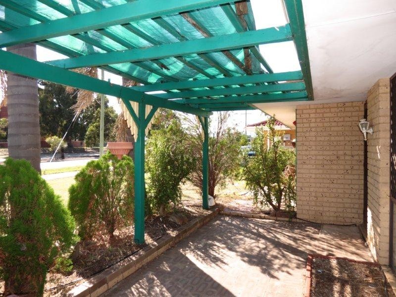 30 Southern River Road, Gosnells WA 6110