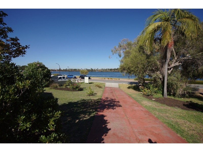 137A The Esplanade, Mount Pleasant WA 6153