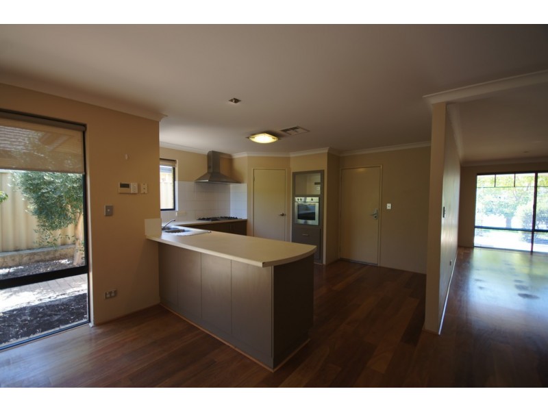 4 Aurora Drive, Atwell WA 6164