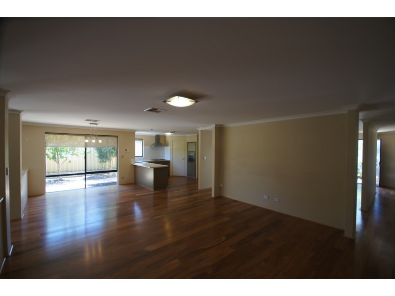 4 Aurora Drive, Atwell WA 6164