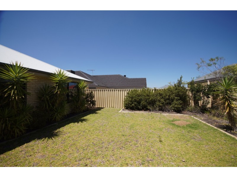 4 Aurora Drive, Atwell WA 6164