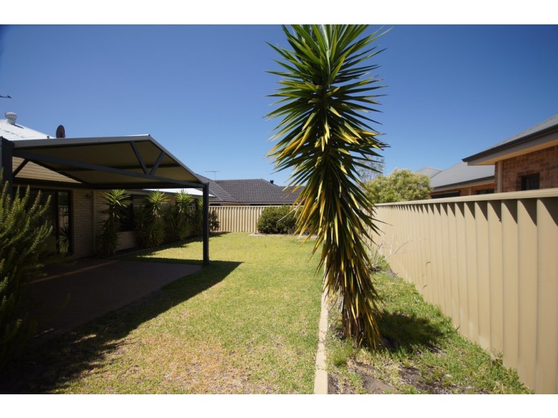 4 Aurora Drive, Atwell WA 6164