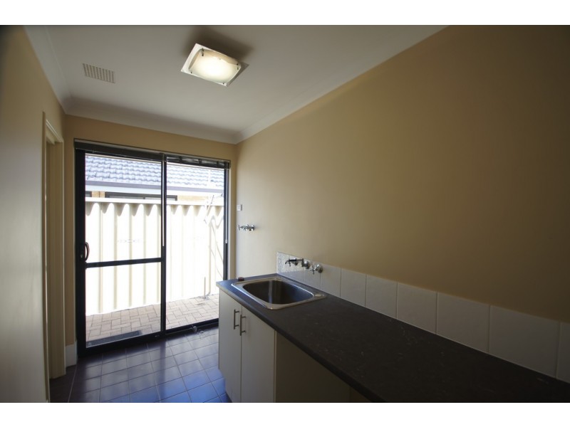 4 Aurora Drive, Atwell WA 6164