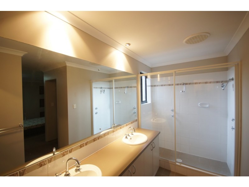 23 Aurora Drive, Atwell WA 6164