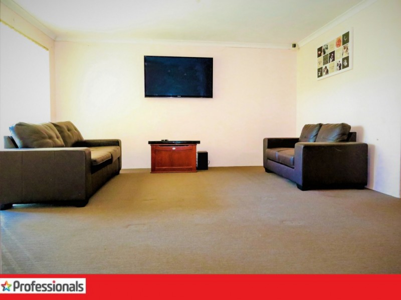 21 Dundee Street, Leeming WA 6149