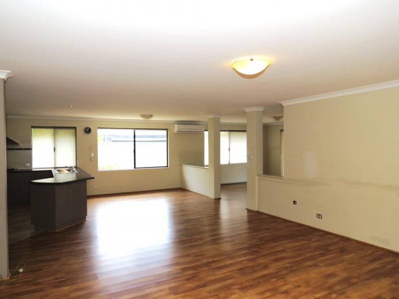 21 Harvest Lakes Blvd, Atwell WA 6164