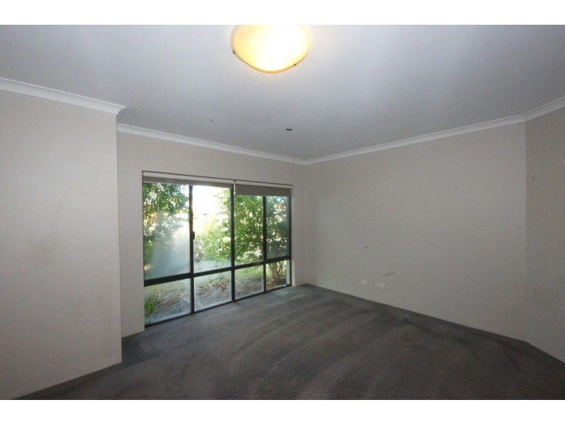 8 Ringwood Loop, Wellard WA 6170