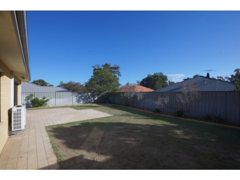 8 Ringwood Loop, Wellard WA 6170