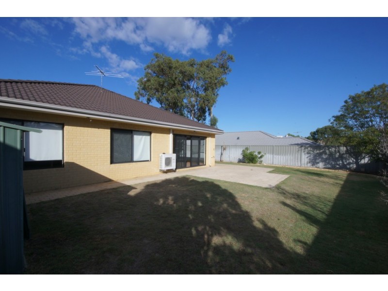 8 Ringwood Loop, Wellard WA 6170