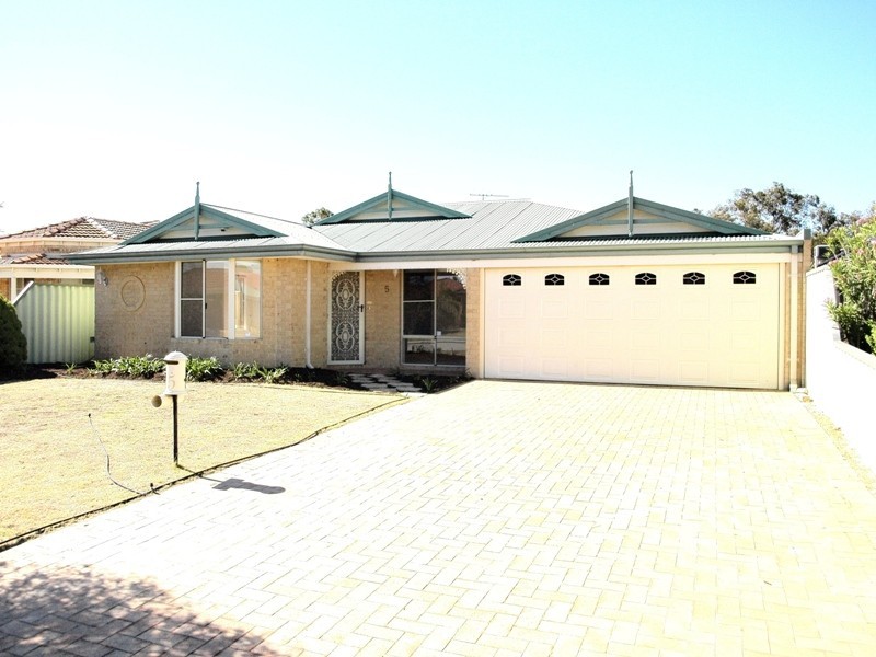 5 Delton Way, Atwell WA 6164