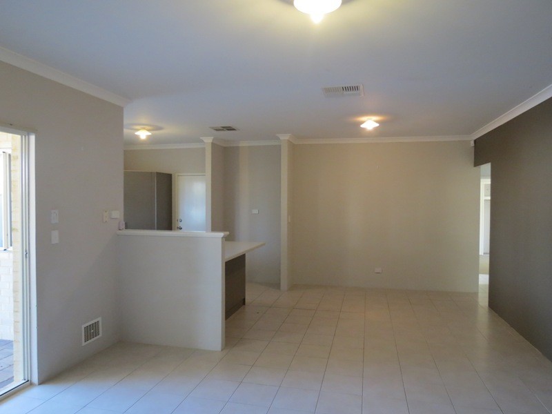1 Mala Way, Success WA 6164