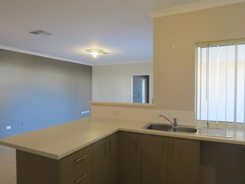 1 Mala Way, Success WA 6164