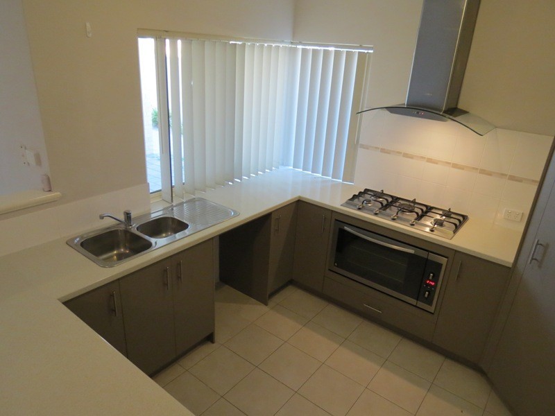 1 Mala Way, Success WA 6164