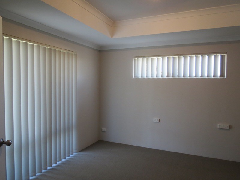1 Mala Way, Success WA 6164