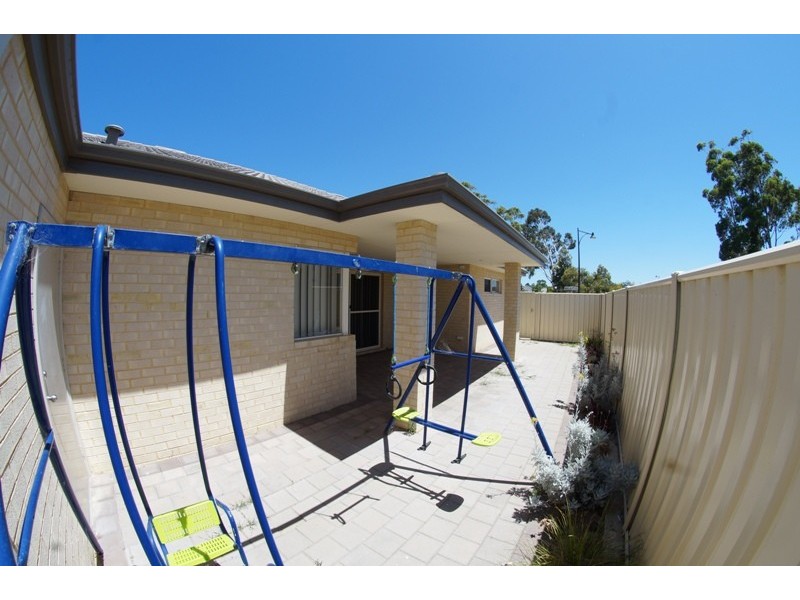 1 Mala Way, Success WA 6164