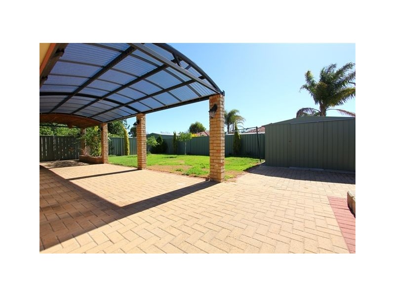 22 Folland Pde, Atwell WA 6164