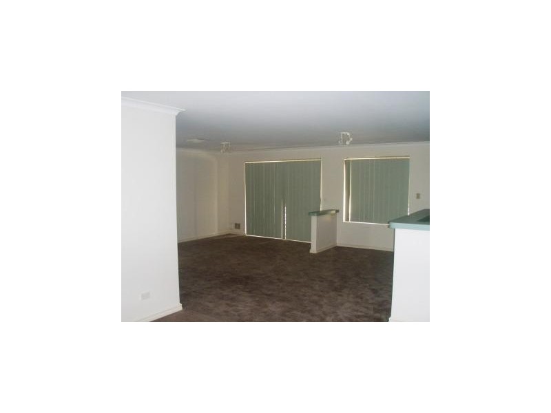 3 Dusenberg Mews, Atwell WA 6164