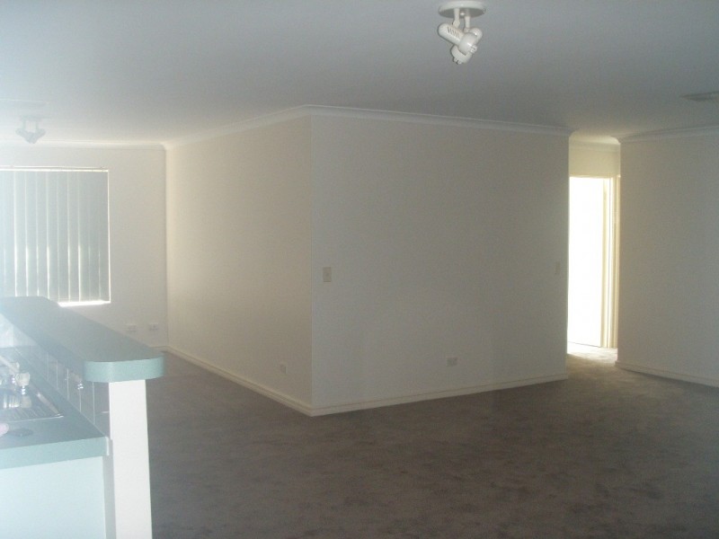 3 Dusenberg Mews, Atwell WA 6164