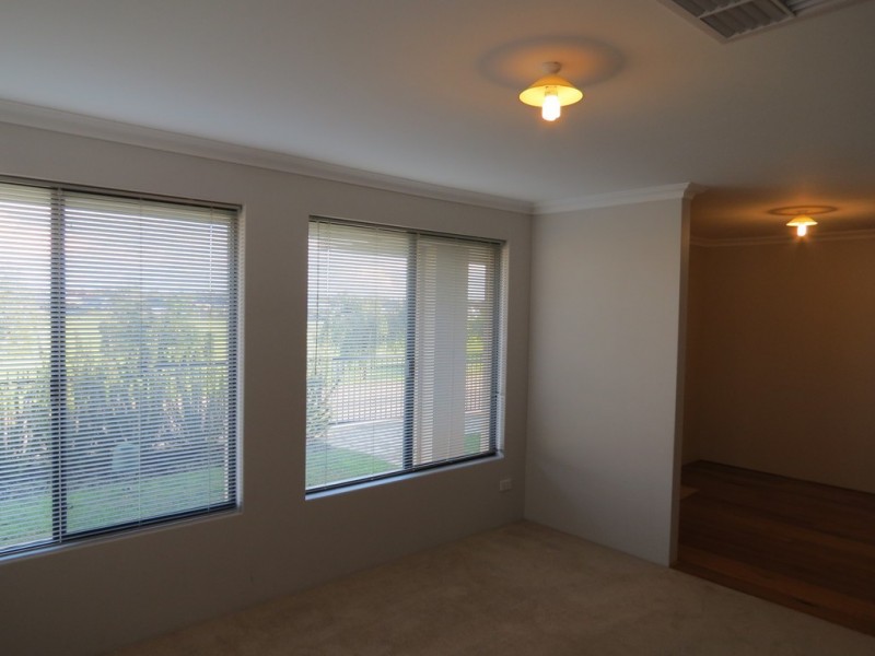 36 Botany Pde, Hammond Park WA 6164