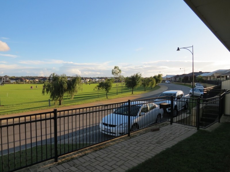36 Botany Pde, Hammond Park WA 6164