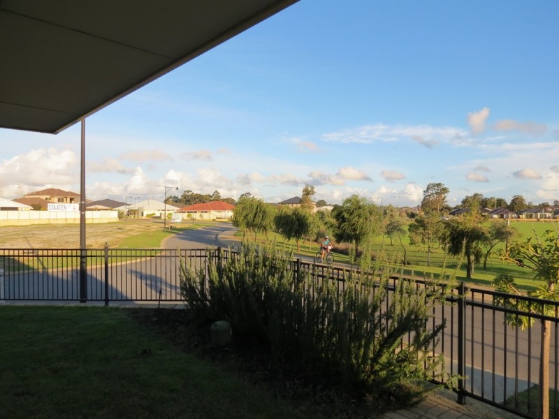 36 Botany Pde, Hammond Park WA 6164