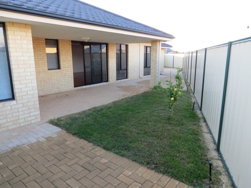 36 Botany Pde, Hammond Park WA 6164