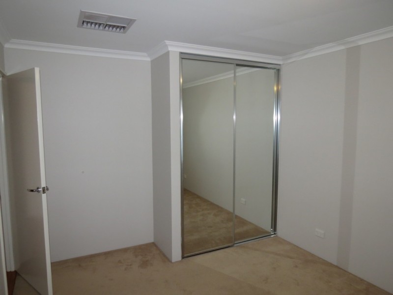 36 Botany Pde, Hammond Park WA 6164