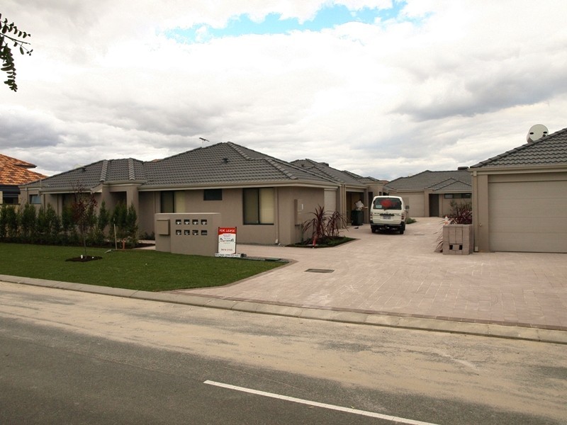 LEASED!!! 1/19 Pittwater Way, Success WA 6164