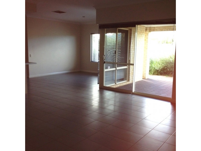 9 Mala way, Success WA 6164