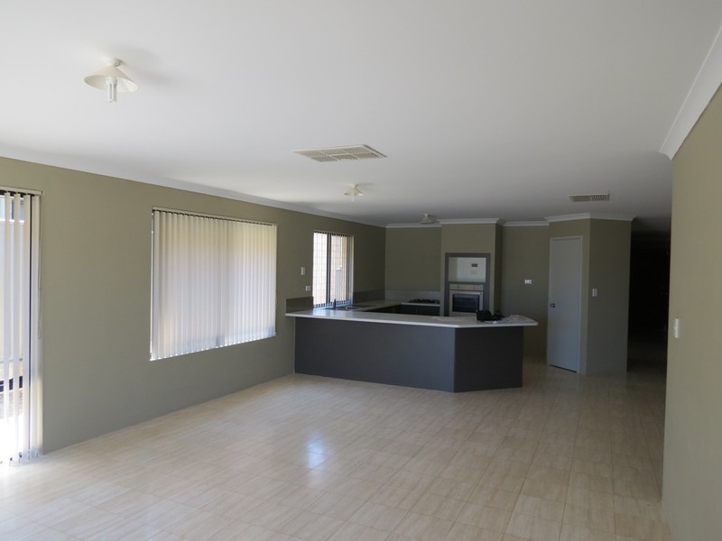 5 Fareham Crescent, Wellard WA 6170