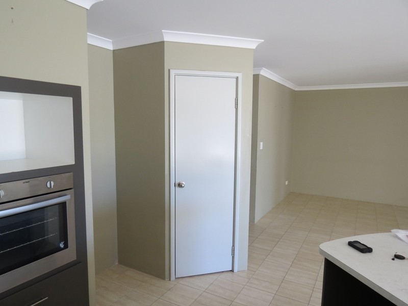 5 Fareham Crescent, Wellard WA 6170