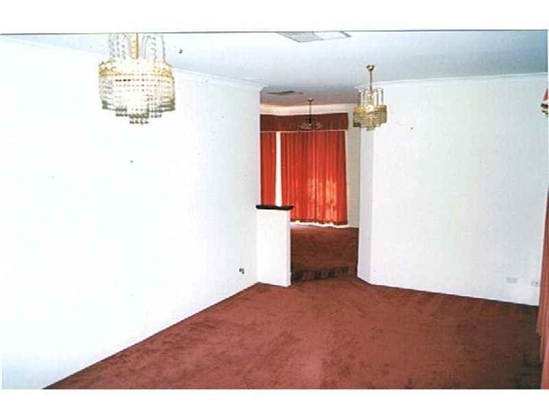 17 Mapstone Gardens Room D, Murdoch WA 6150