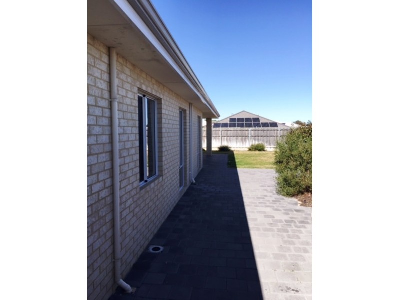 10 Current St, Yanchep WA 6035