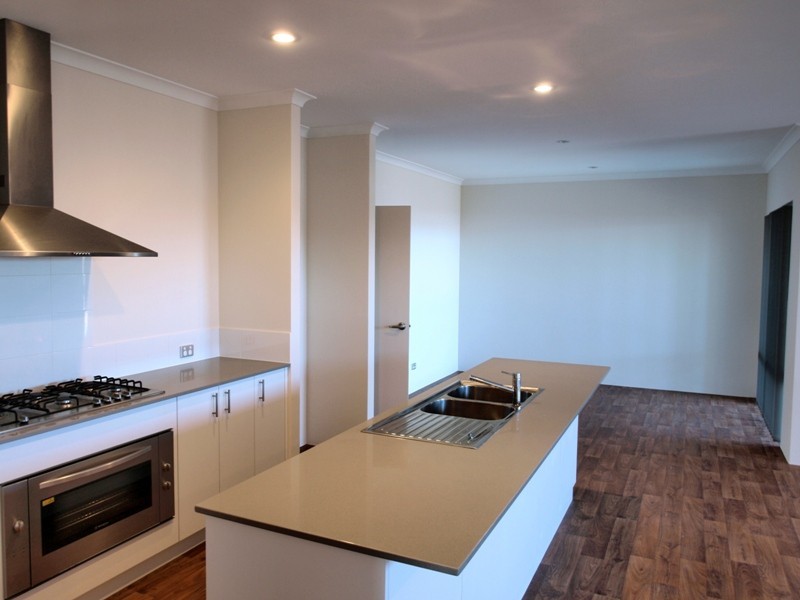 10 Current St, Yanchep WA 6035