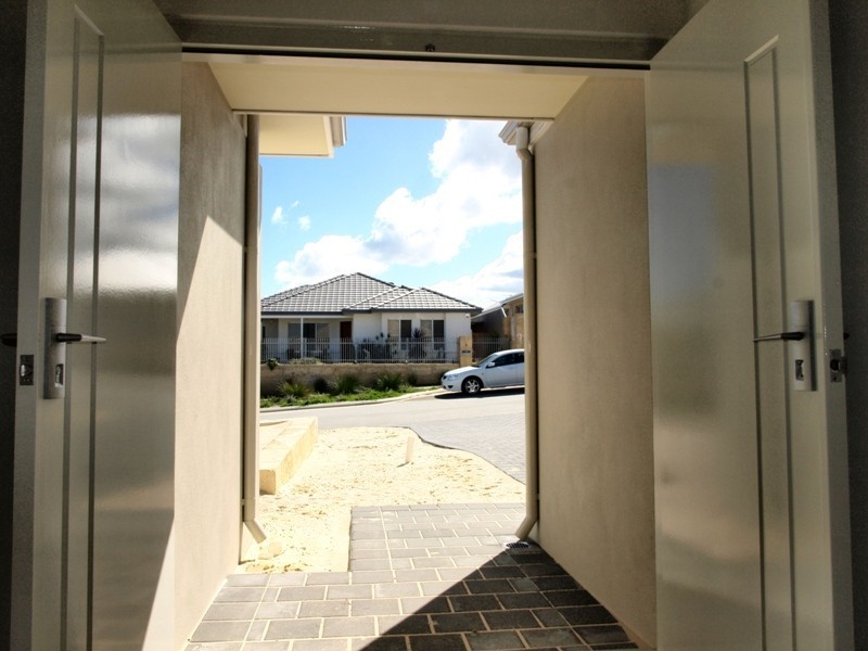 10 Current St, Yanchep WA 6035