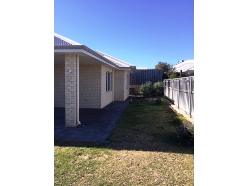 10 Current St, Yanchep WA 6035