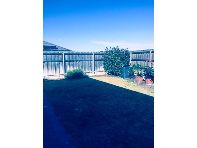 10 Current St, Yanchep WA 6035