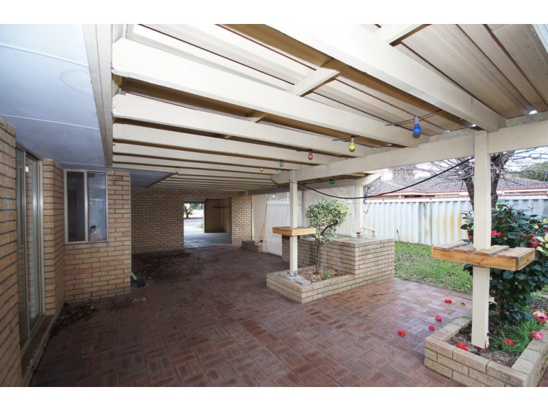 4 Farrington Road, Leeming WA 6149