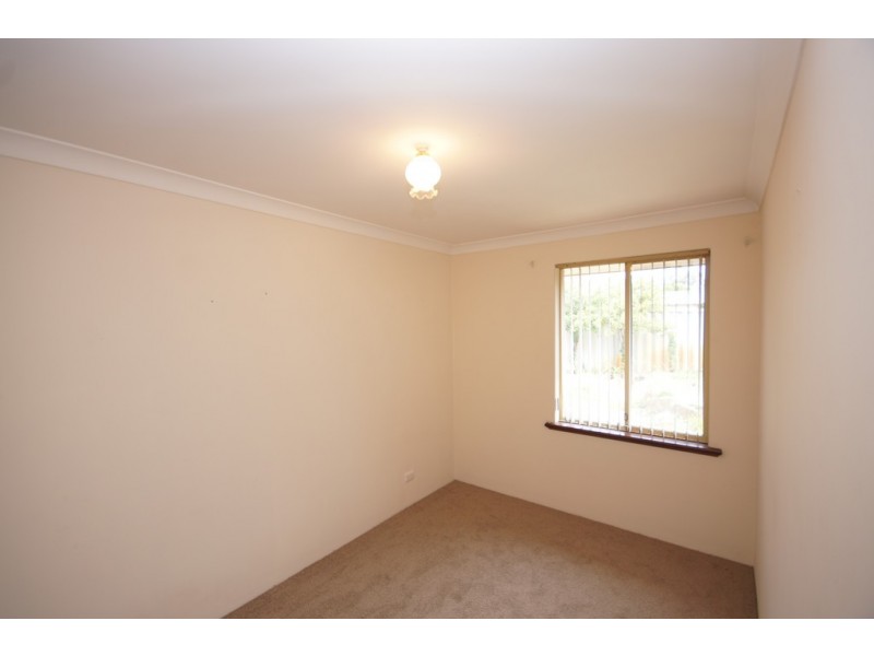 4 Farrington Road, Leeming WA 6149