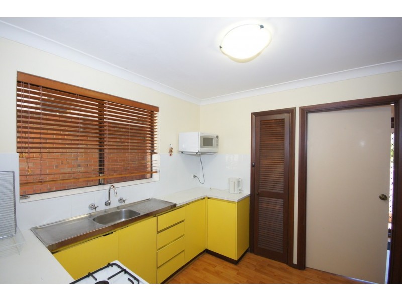 Room 2, 9/79 MacLeod Road, Applecross WA 6153