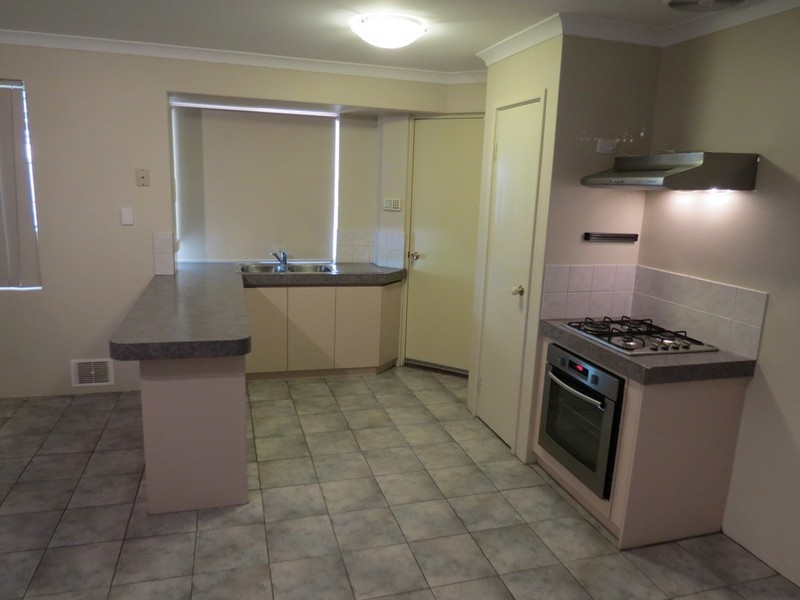 16 Tozer Loop, Atwell WA 6164