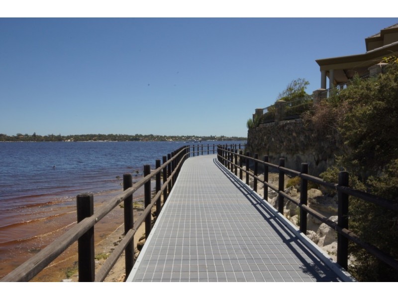 9/79 MacLeod Road, Applecross WA 6153