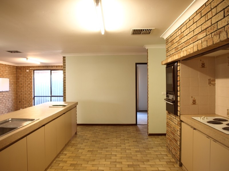 6 Barbados Close, Safety Bay WA 6169