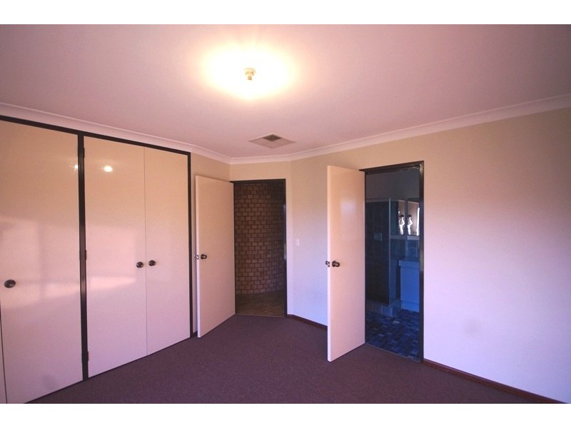 6 Barbados Close, Safety Bay WA 6169