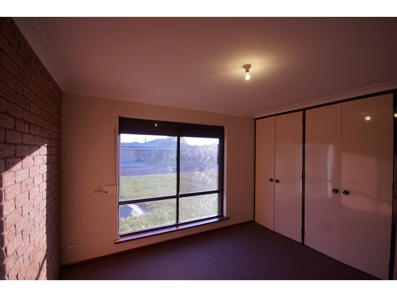 6 Barbados Close, Safety Bay WA 6169