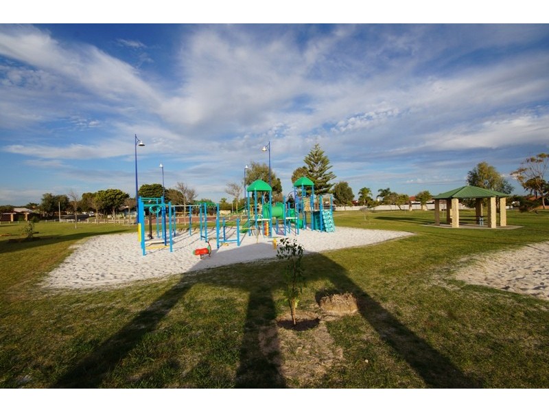 6 Barbados Close, Safety Bay WA 6169