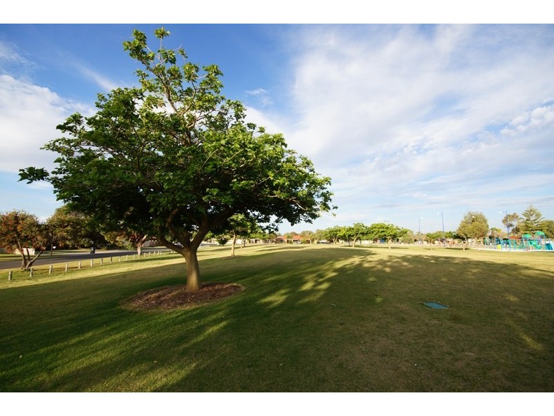 6 Barbados Close, Safety Bay WA 6169