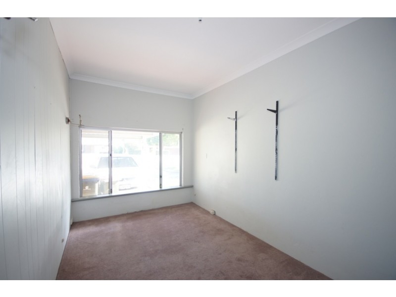 4 Thurlow Avenue, Yokine WA 6060